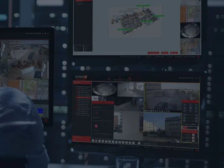 Qendër monitorimi me disa ekrane të softuerit Ossia VMS